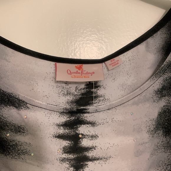 QuackerFactory tie- dye caftan with rhinestone embellishments - Picture 3 of 5